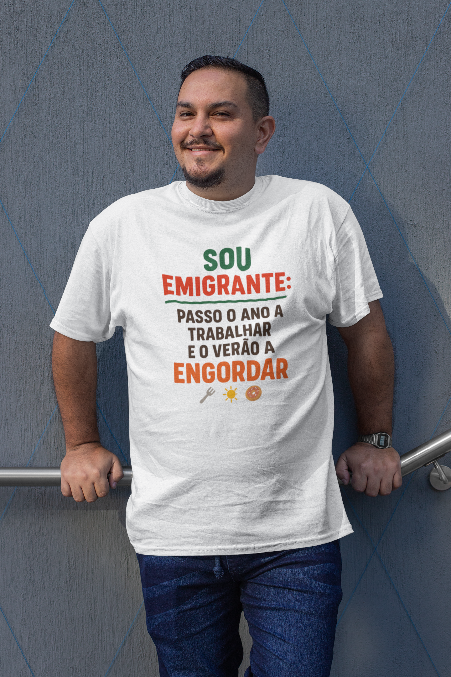 Sou emigrante: passo o ano a trabalhar e o verão a engordar – T-shirt Unissexo